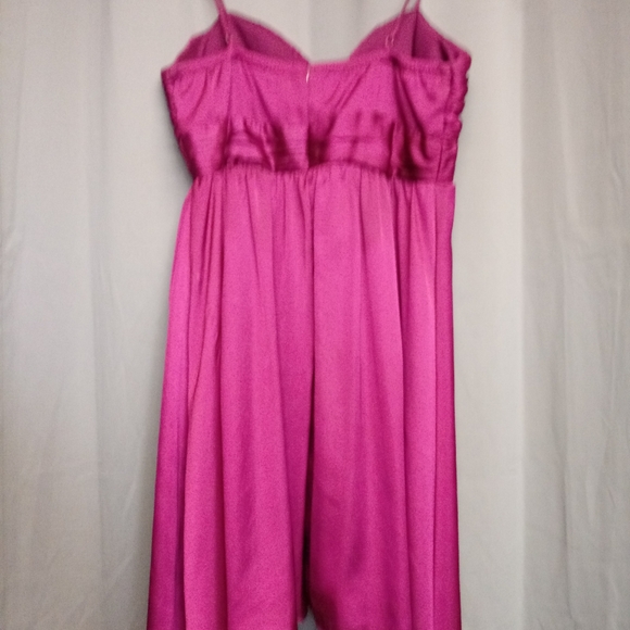 Short Raspberry colored dress - Picture 3 of 7